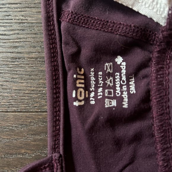 Tonic Active - Small Yoga Tank w/ built in bra (removable pads) - Picture 2 of 3